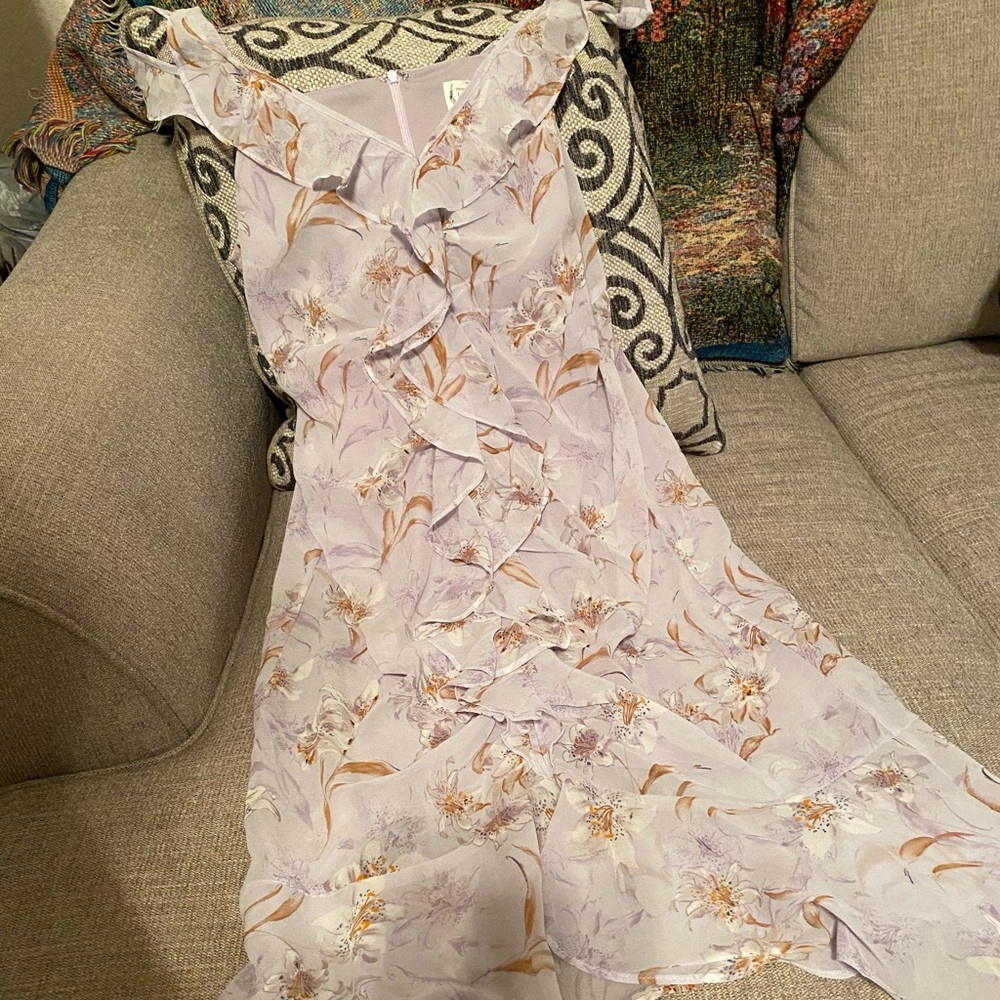 (FINAL PRICE)⚡️Lavender Floral Dress⚡️ - Picture 5 of 8